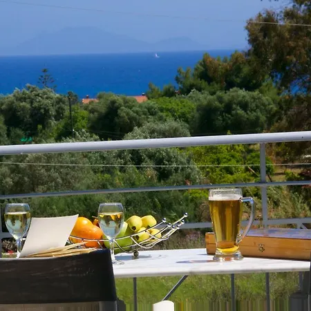 Ξενοδοχείο με διαμερίσματα Alkioni